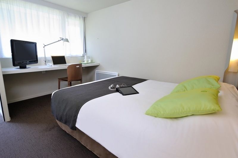 B&B Hotel Lorient ラネステ エクステリア 写真