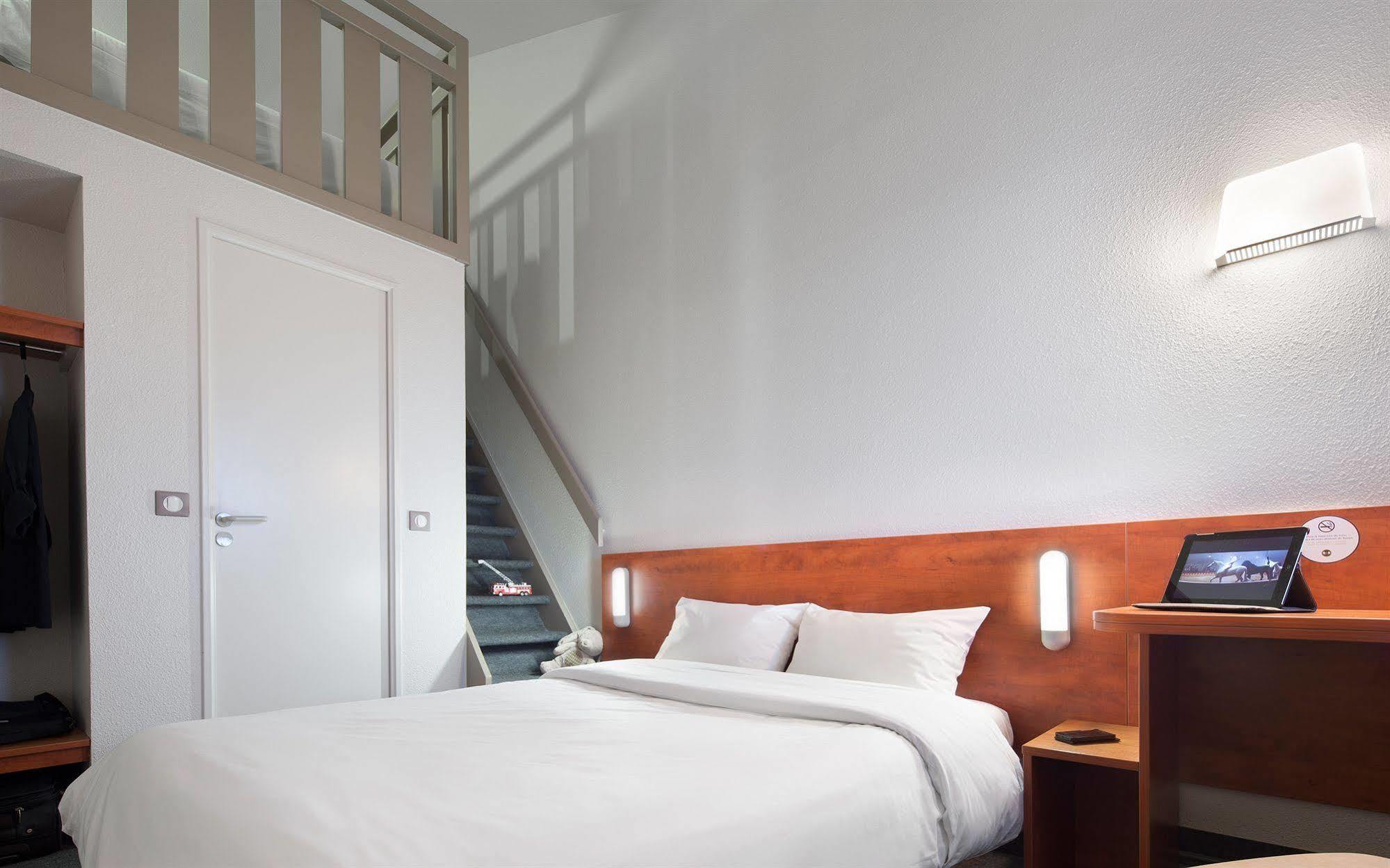 B&B Hotel Lorient ラネステ エクステリア 写真